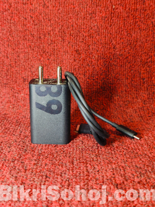 Motorola edge 50 fusion original box ar charger.